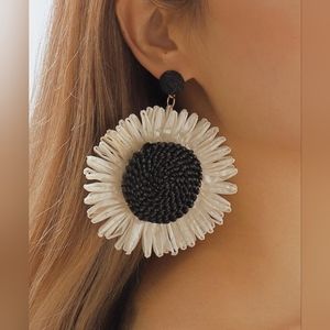 🖤🤍Earrings🤍🖤